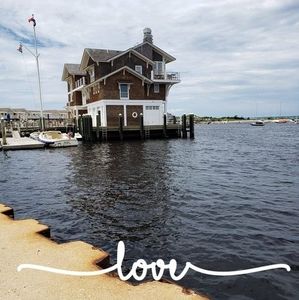 Meet your Posher, Leon